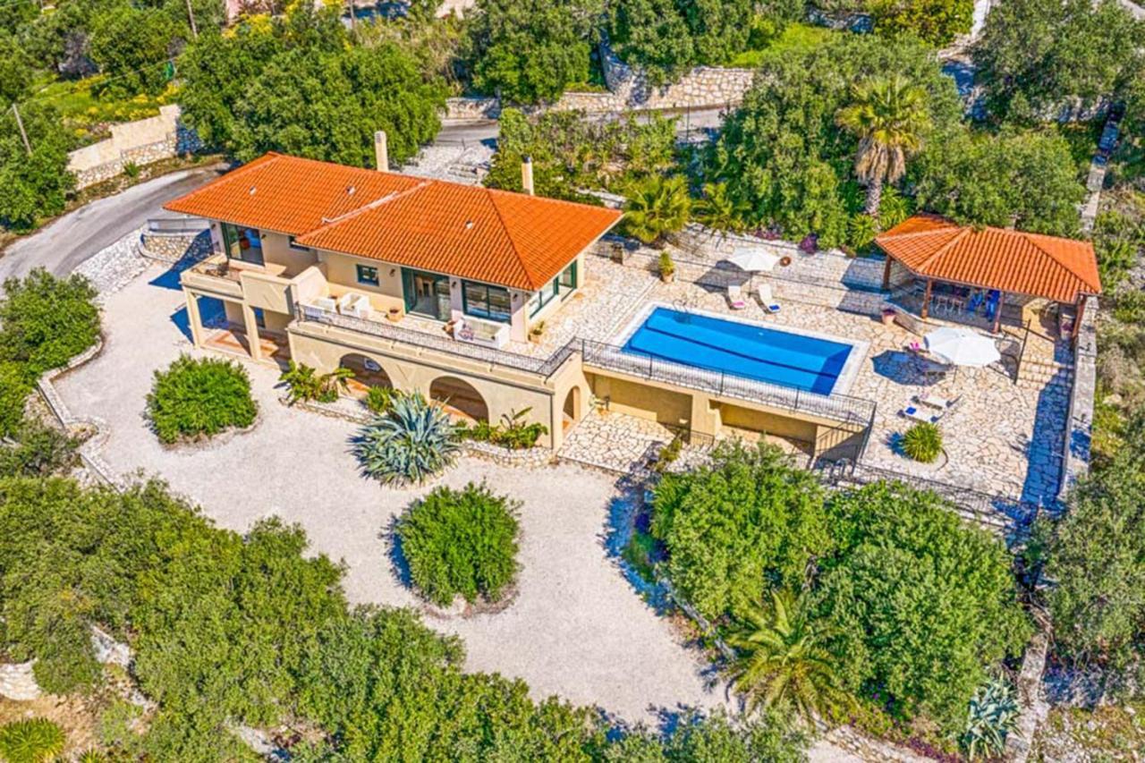 Villa Theaya Nisaki  Dış mekan fotoğraf